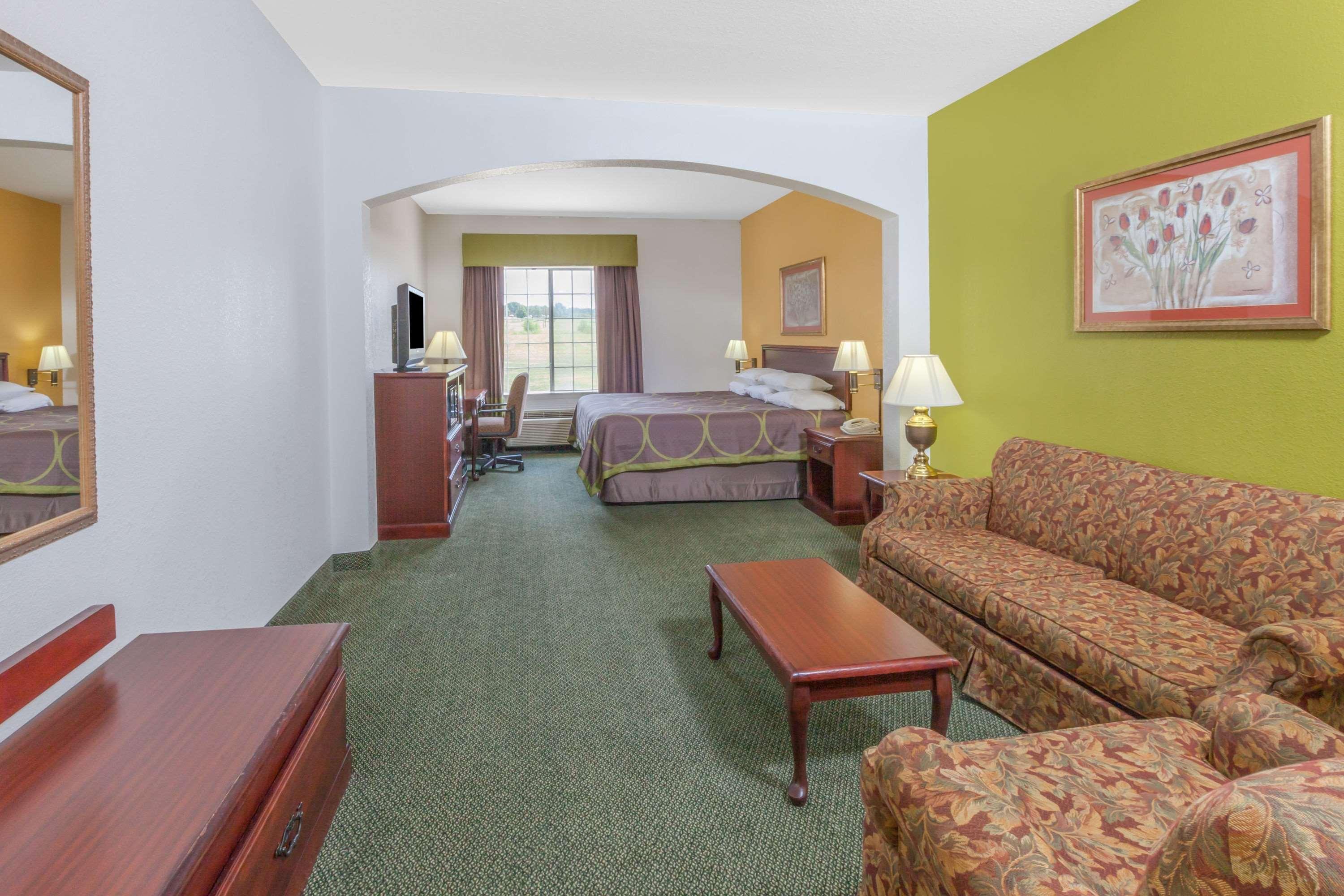 Super 8 By Wyndham Hillsboro Tx Hotel Exterior photo